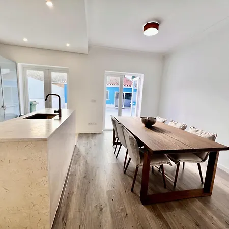 Caparica Blue Villa